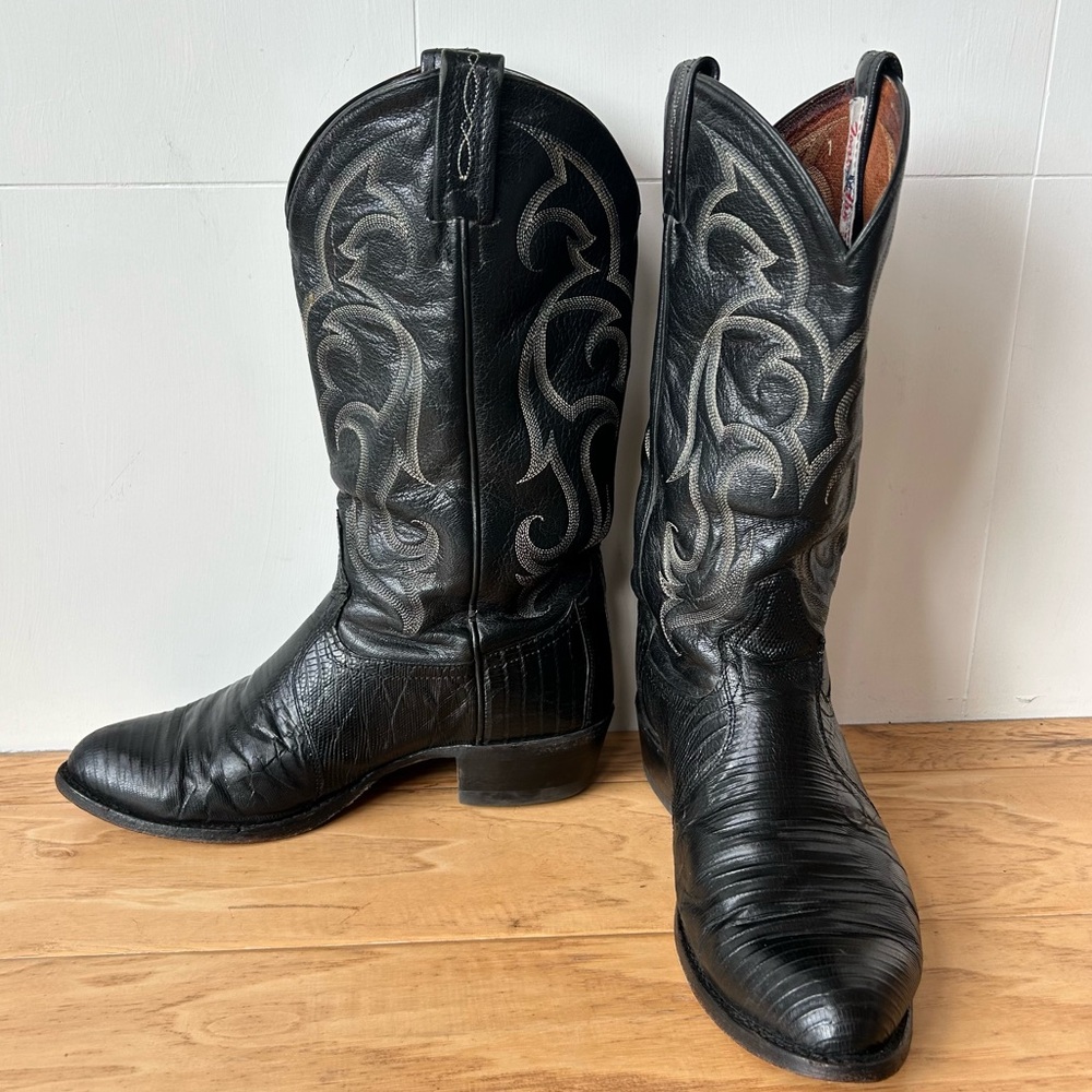 Tony Lama Cowboy Boot 8 1/2 EE Black Skin & Embroidery Heeled Western Boot